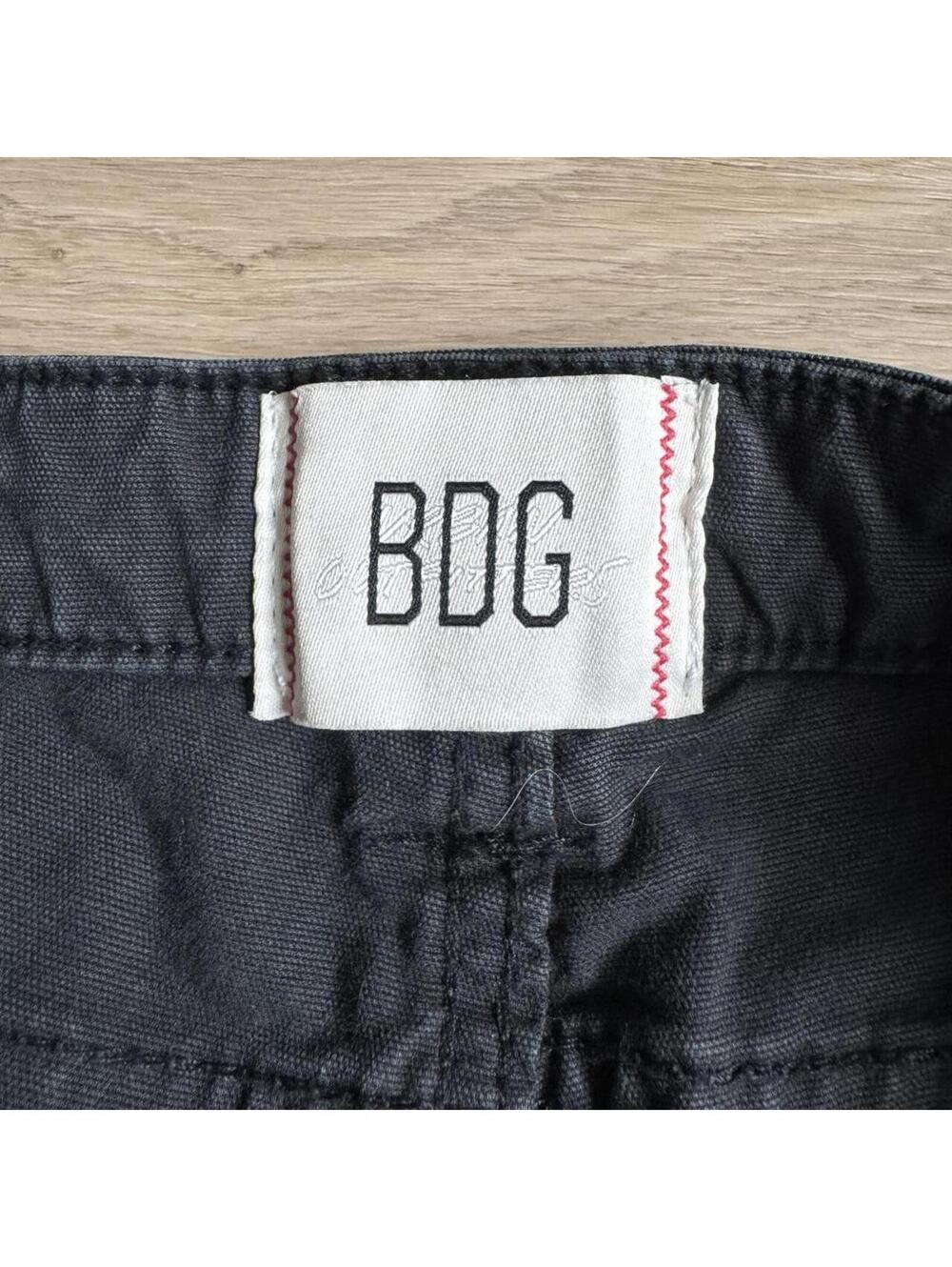 ੈ✩‧₊˚y2k style black lowrise bootcut cargo jeans - Picture 4 of 8